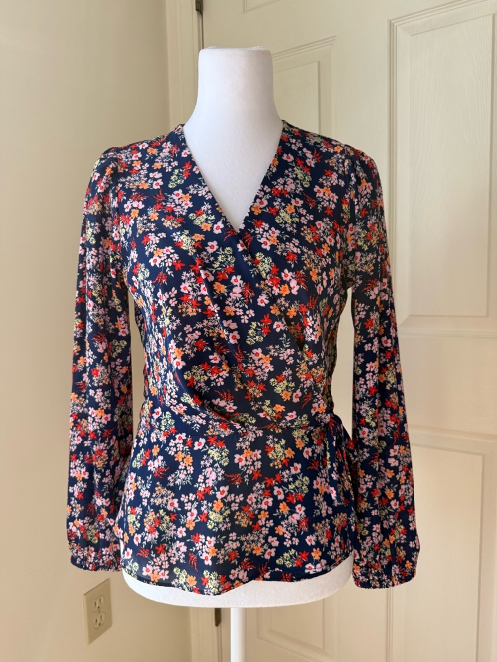 Banana Republic Floral Wrap Blouse Navy Red Long Sleeve Tie Waist XS